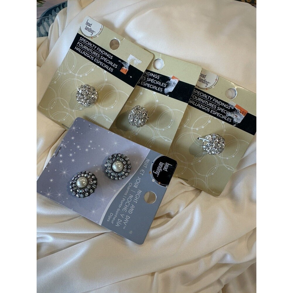 Bead Landing -  Rhinestone Specialty Findings 3 Beads And Two Buttons